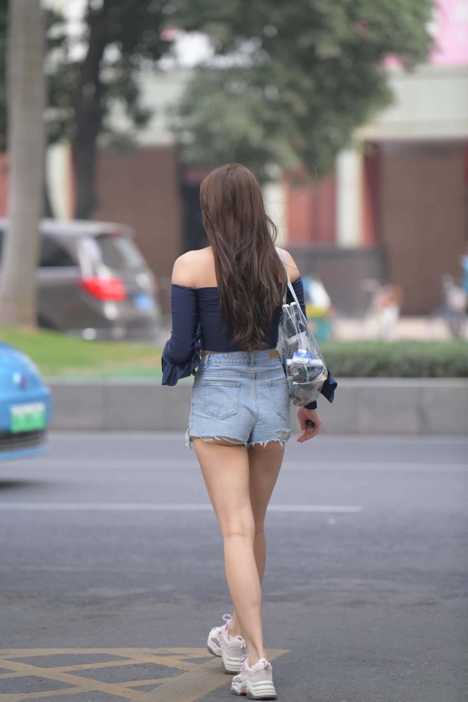 妩媚又性感的广东姑娘【713P】J1440-小鹿图库
