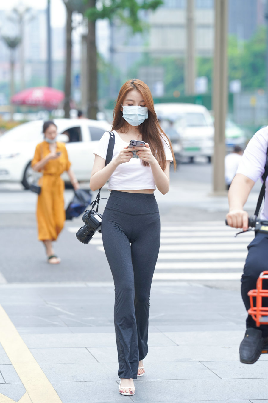 图片[3]-玩单反机的瑜伽裤女孩  J1270 498P5V-28.6GB-小鹿图库