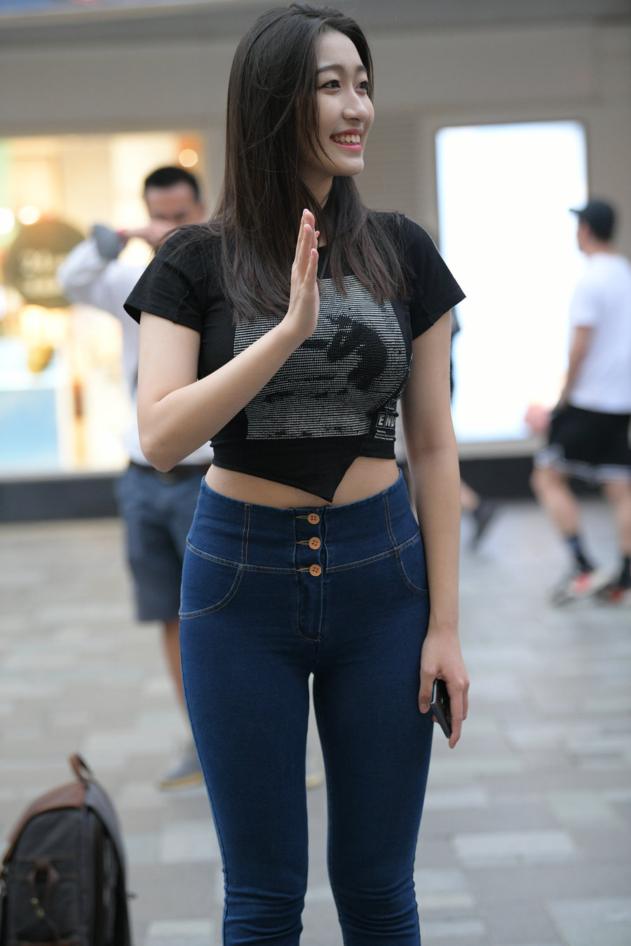 图片[1]-紧身牛仔裤女人J2784 240P-6.66GB-小鹿图库