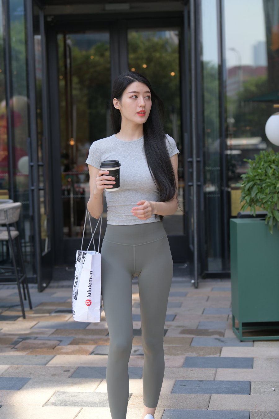 图片[4]-在外面逛街的瑜伽裤女孩J2240 449P1V-16.7GB-小鹿图库