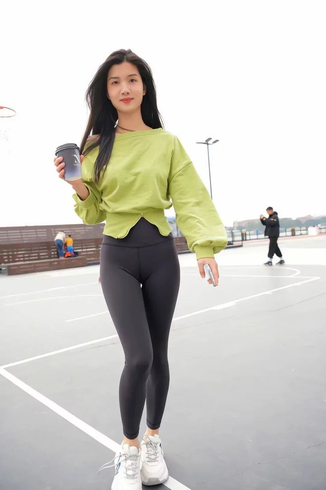 绿色瑜伽裤女孩很开心 J1519 1094P1V-27.6GB-小鹿图库