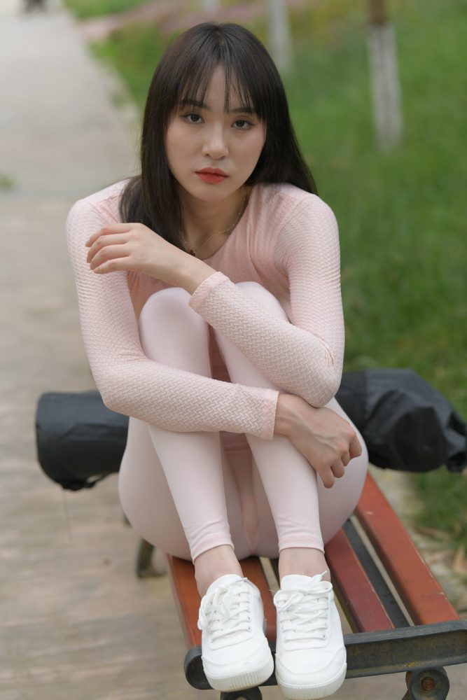 图片[1]-粉粉的瑜伽裤女孩太可爱了 J2090 854P1V-30.4GB-小鹿图库