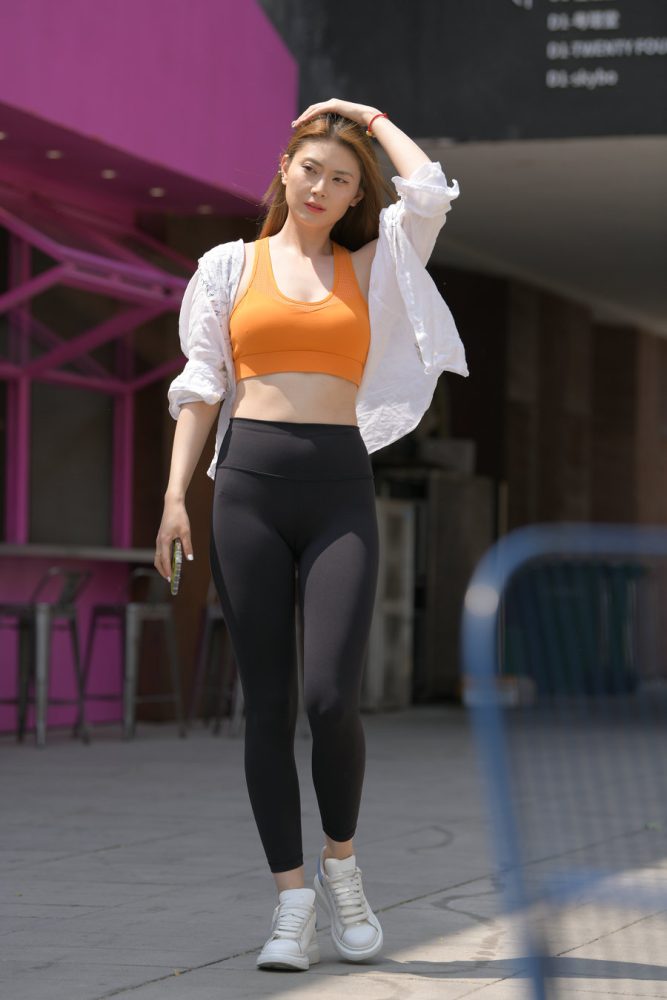 自信的瑜伽裤女孩J3670 712P-14.9GB-小鹿图库