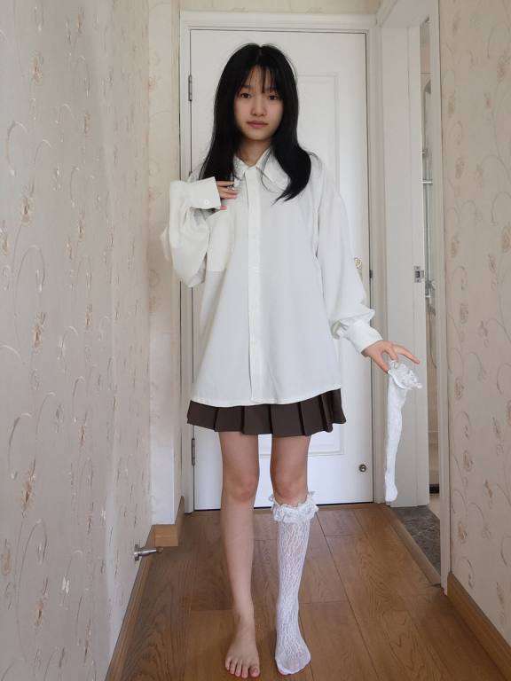 百褶裙可爱又大方的小姑娘【122P】20002-小鹿图库
