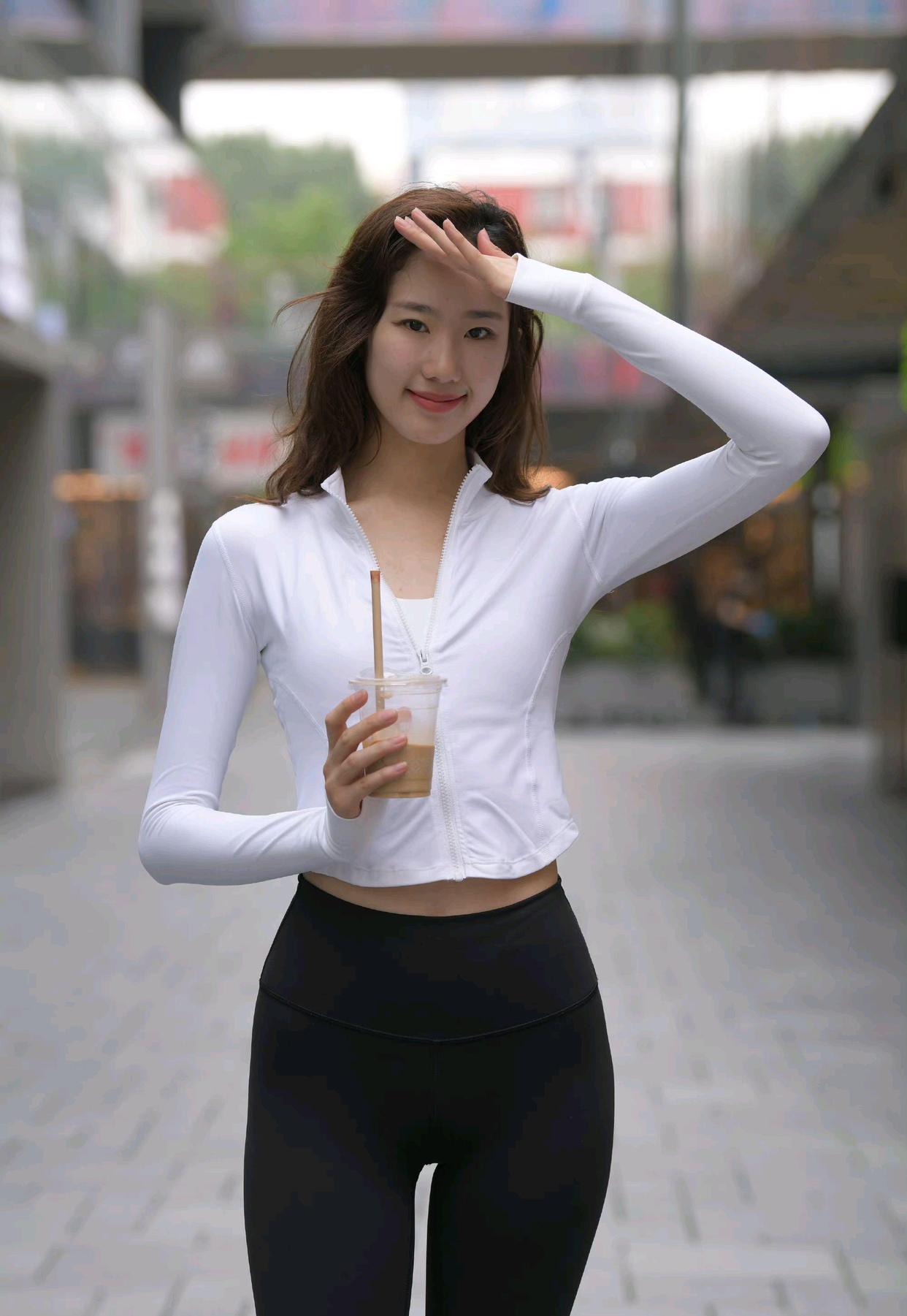 图片[4]-像刘亦菲的黑色瑜伽裤女孩J2237 340P1V-14.8GB-小鹿图库