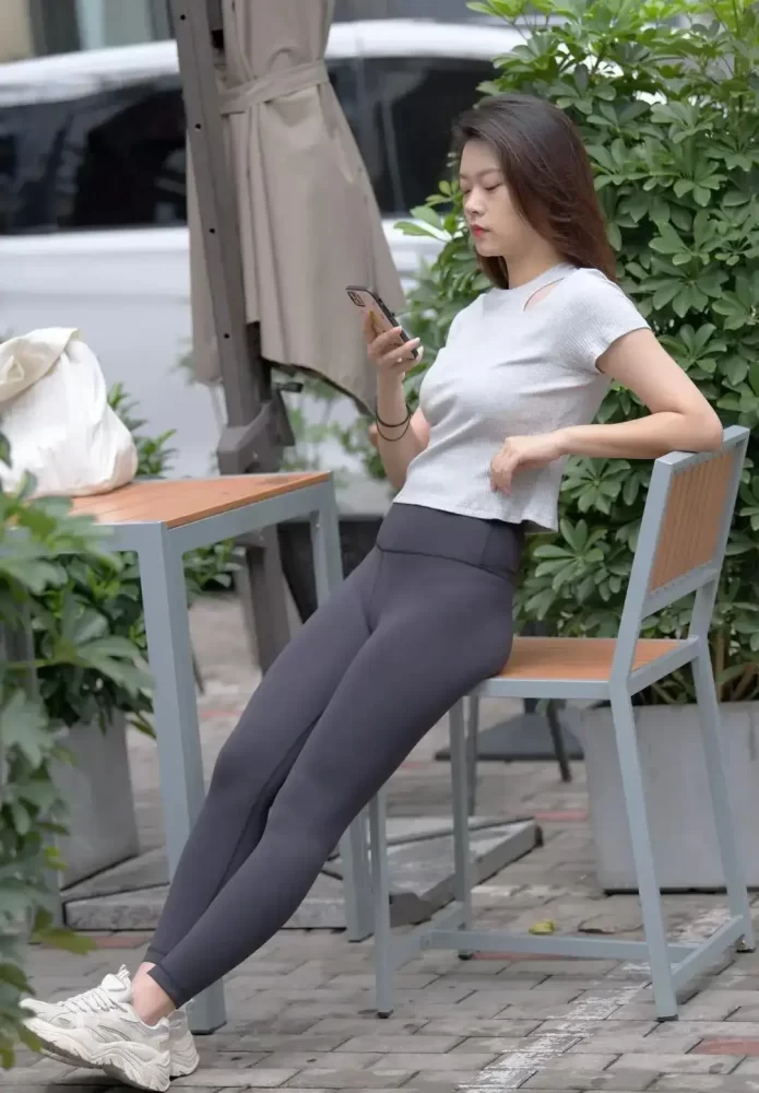 图片[4]-黑色瑜伽裤靓丽女孩J2200 905P1V-30.5GB-小鹿图库