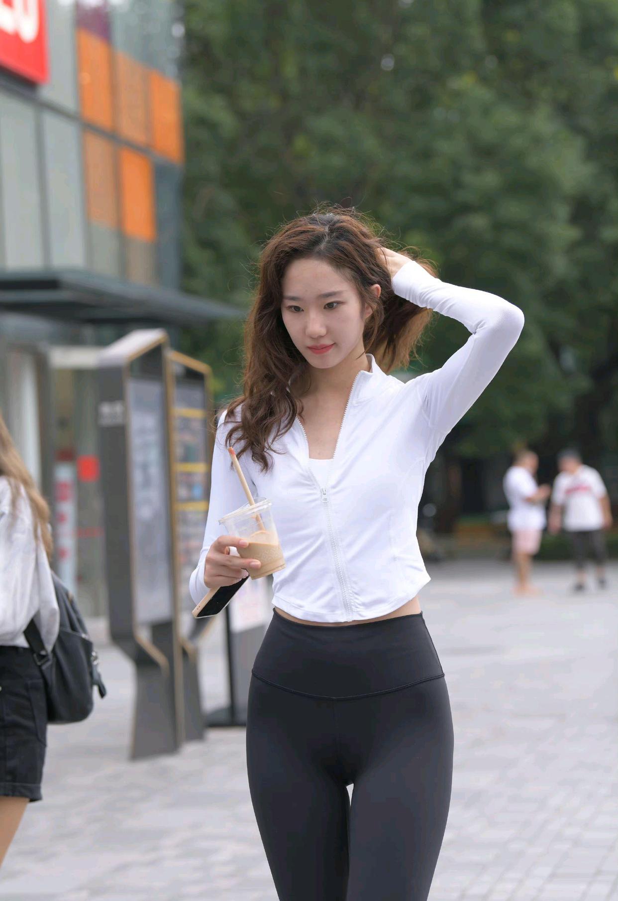 图片[5]-像刘亦菲的黑色瑜伽裤女孩J2237 340P1V-14.8GB-小鹿图库