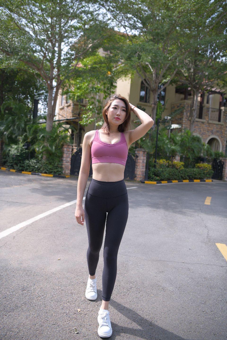 图片[1]-风情万种的瑜伽裤女人 J1531 375P5V-17.3GB-小鹿图库