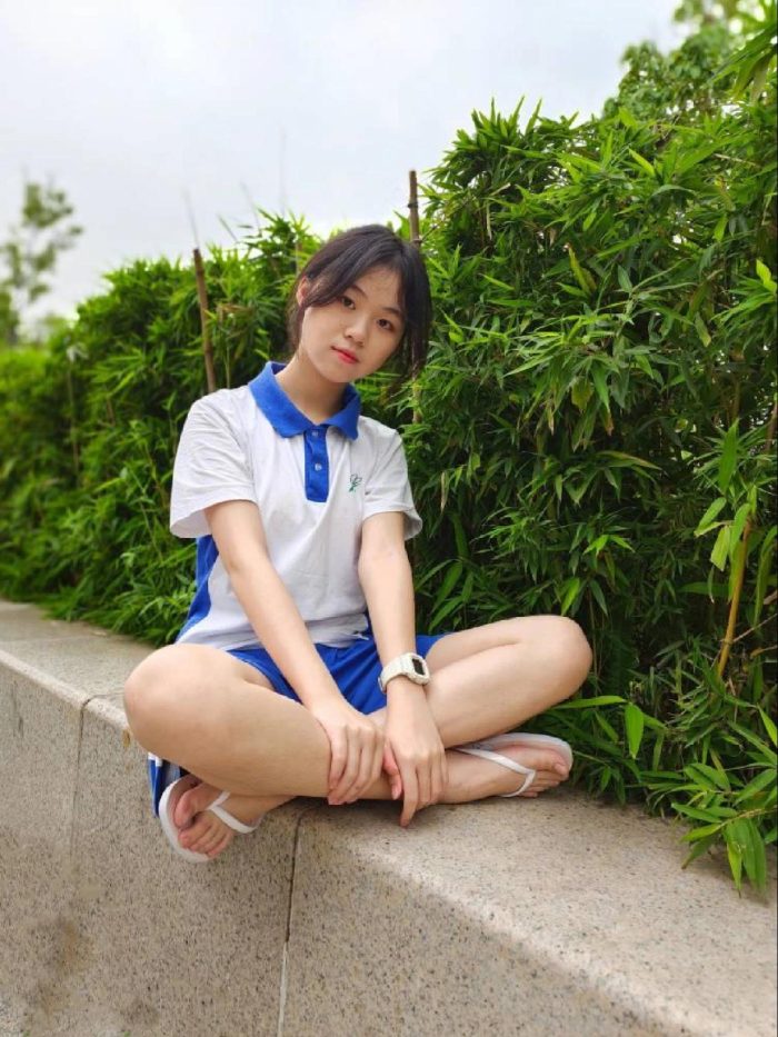穿校服非常清纯的小姑娘【49P】20003-小鹿图库