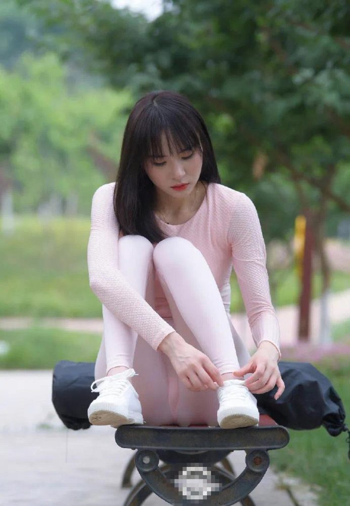 图片[4]-粉粉的瑜伽裤女孩太可爱了 J2090 854P1V-30.4GB-小鹿图库