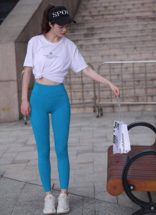 图片[3]-蓝色瑜伽裤阳光女孩J2095 611P1V-21.8GB-小鹿图库