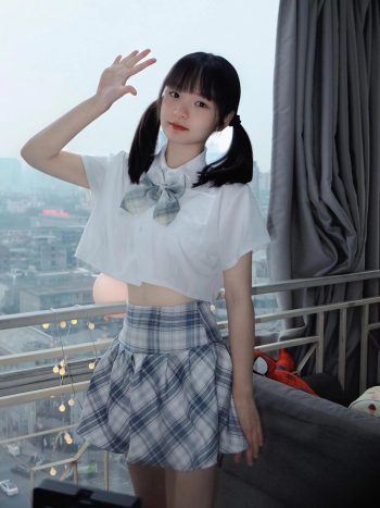 图片[6]-网格丝袜的清纯双马尾小姑娘-小鹿图库