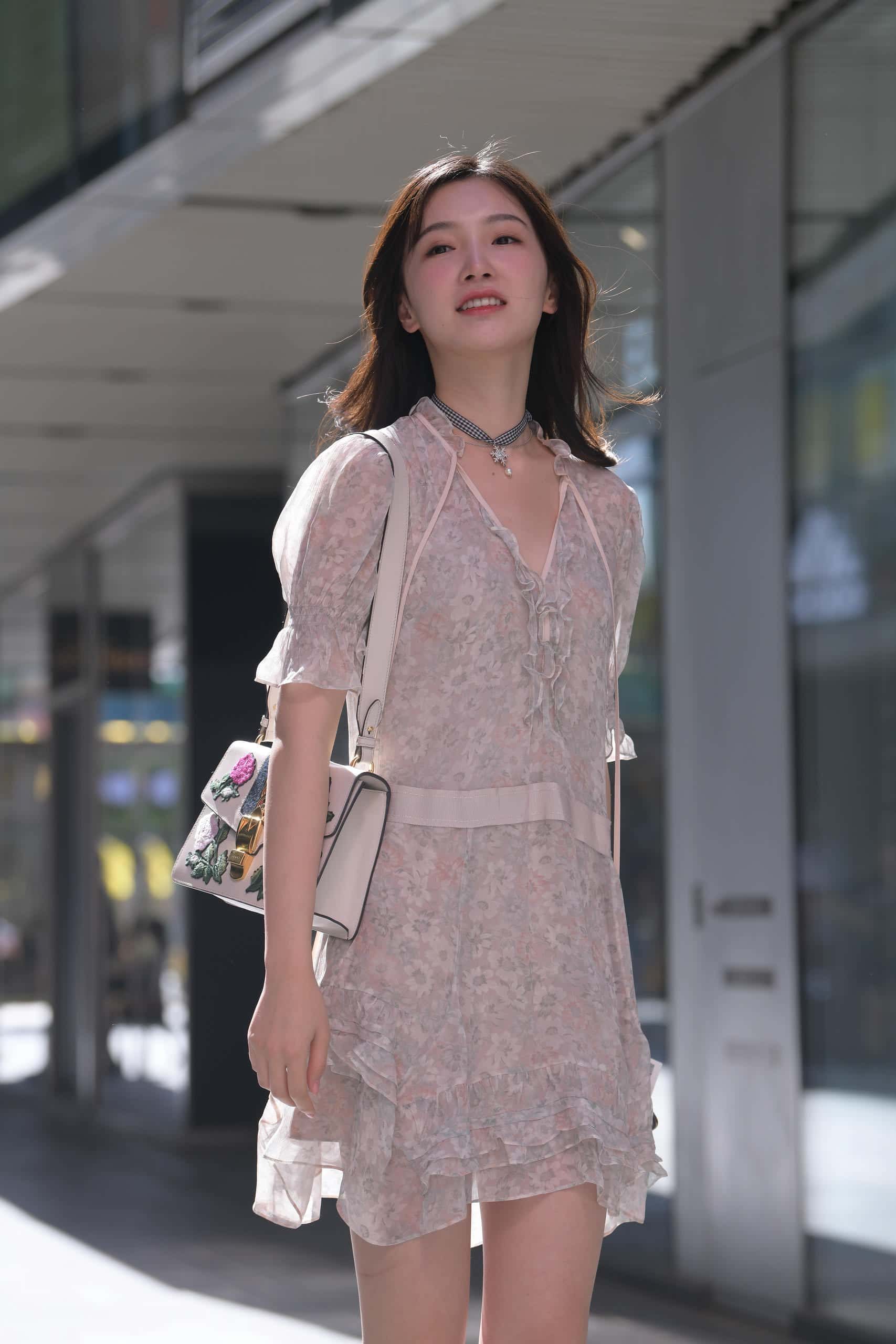 图片[2]-笑容甜美的连衣裙姑娘【24P】J1814-小鹿图库