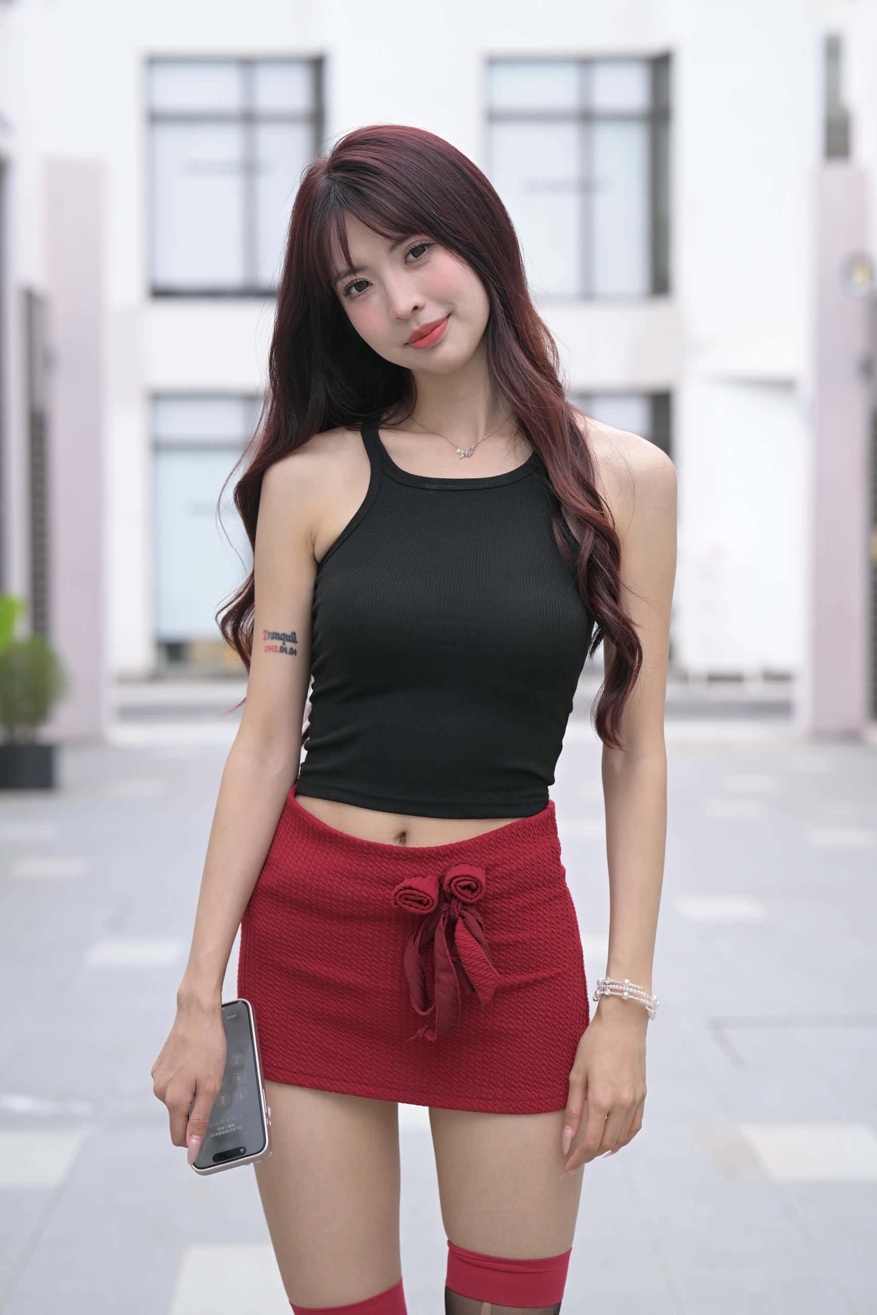 图片[5]-穿红色短裙黑丝的软甜少女【870P】J8145-小鹿图库