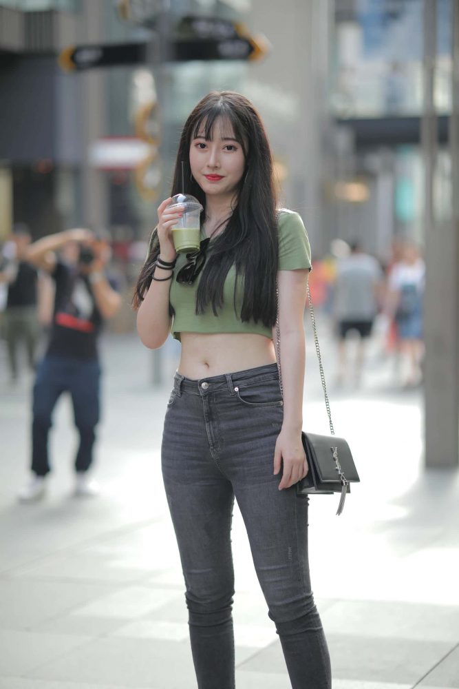 甜美靓丽牛仔裤女孩 【106P】J4144-小鹿图库