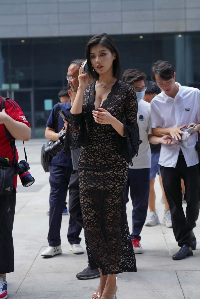 穿黑色透明长裙的姑娘【175P】J8257-小鹿图库