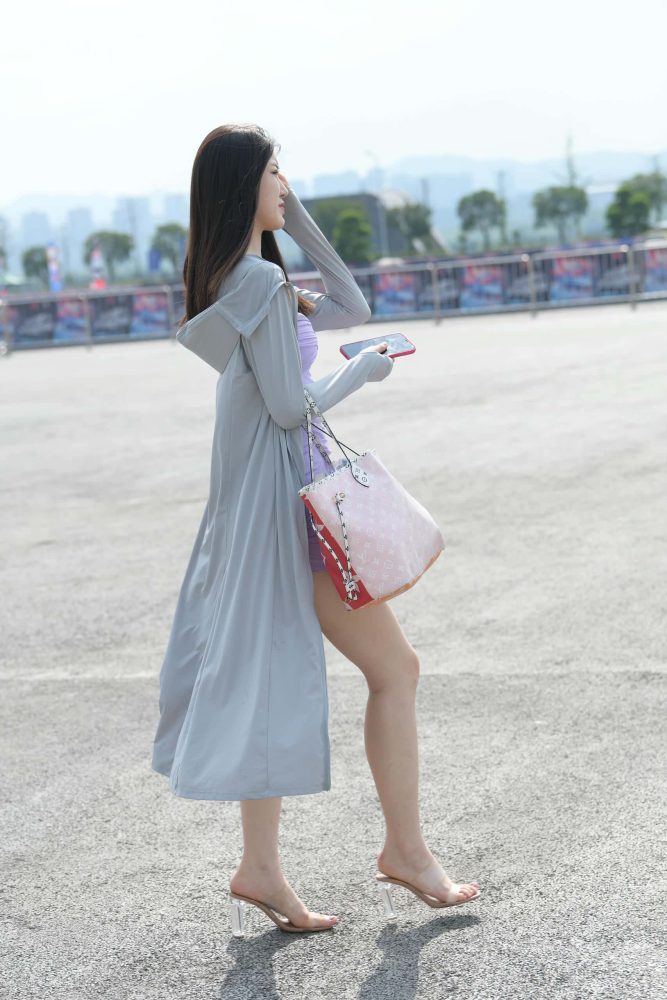 迷人紫色修身裙【64P】P8258-小鹿图库