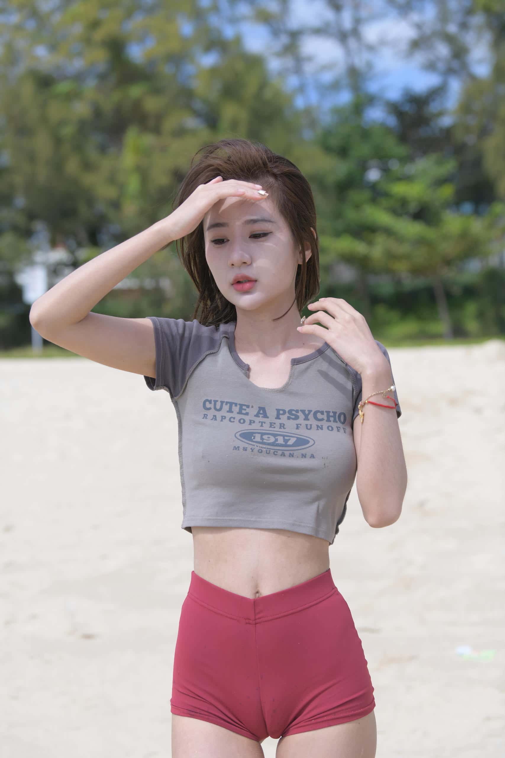 图片[3]-海边尽情玩耍的短发姑娘【784P】P207-小鹿图库
